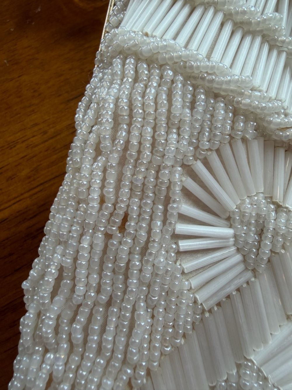 Vintage Beaded White Clasp Evening Bag with Gold Chain Handle - Picture 4 of 7